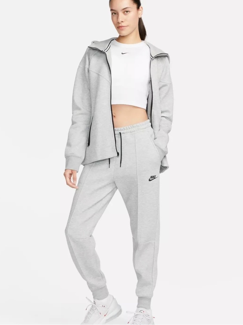 Nike Woman’s Sportswear Tech Fleece Jogger Pants